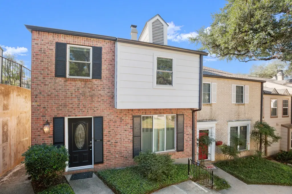 6631 Valleyside Rd, Austin