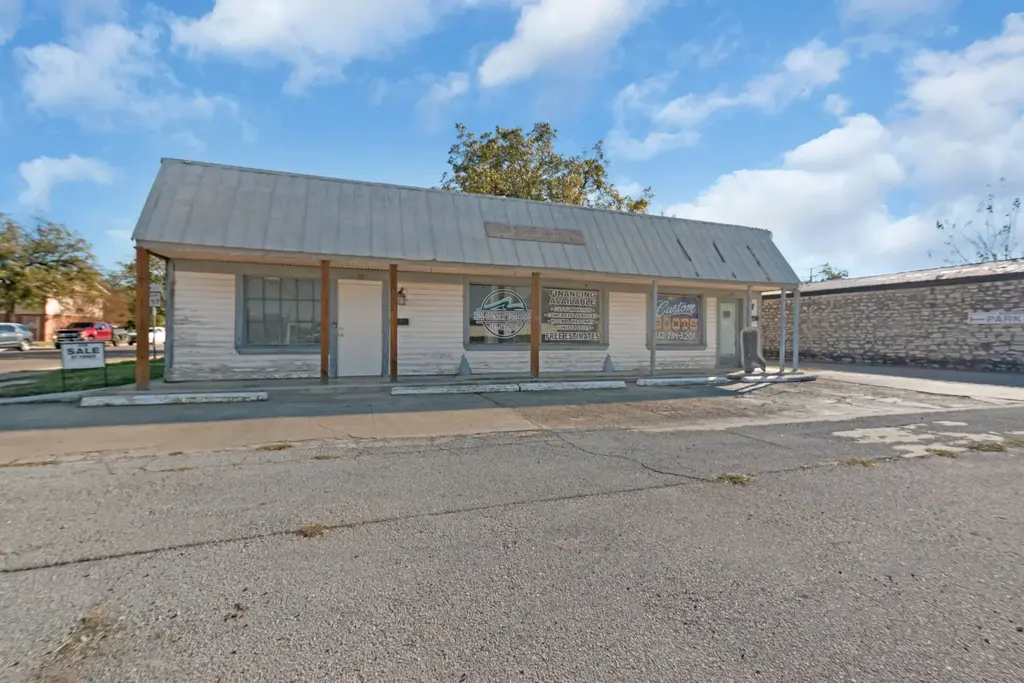 501 S Key Ave, Lampasas