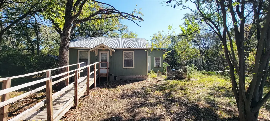 628 Green Valley Dr, Bastrop