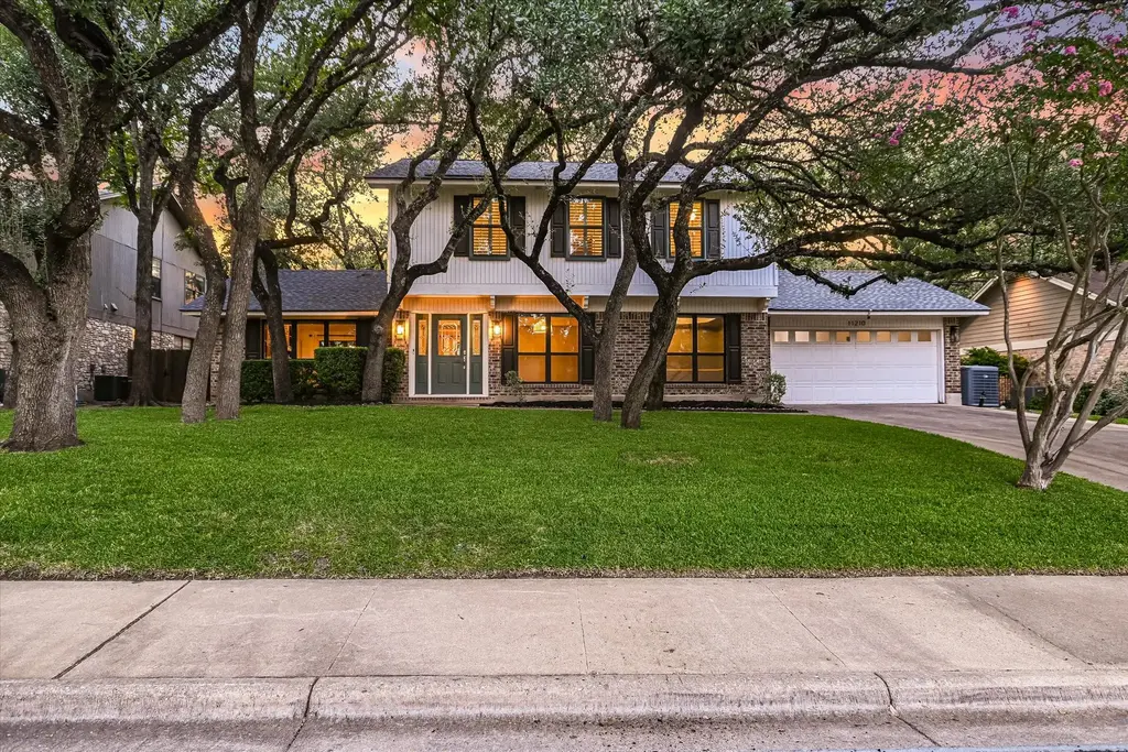 11210 Deadoak Ln, Austin