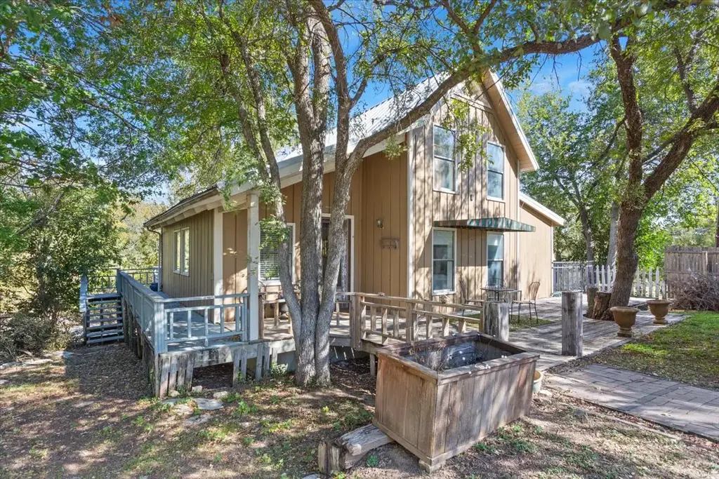 20 Rock Creek Dr, Salado