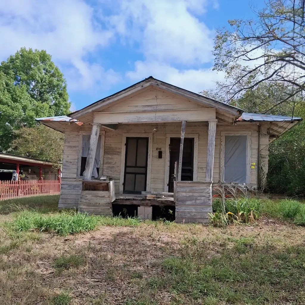 1420 N Hamilton St, Gonzales
