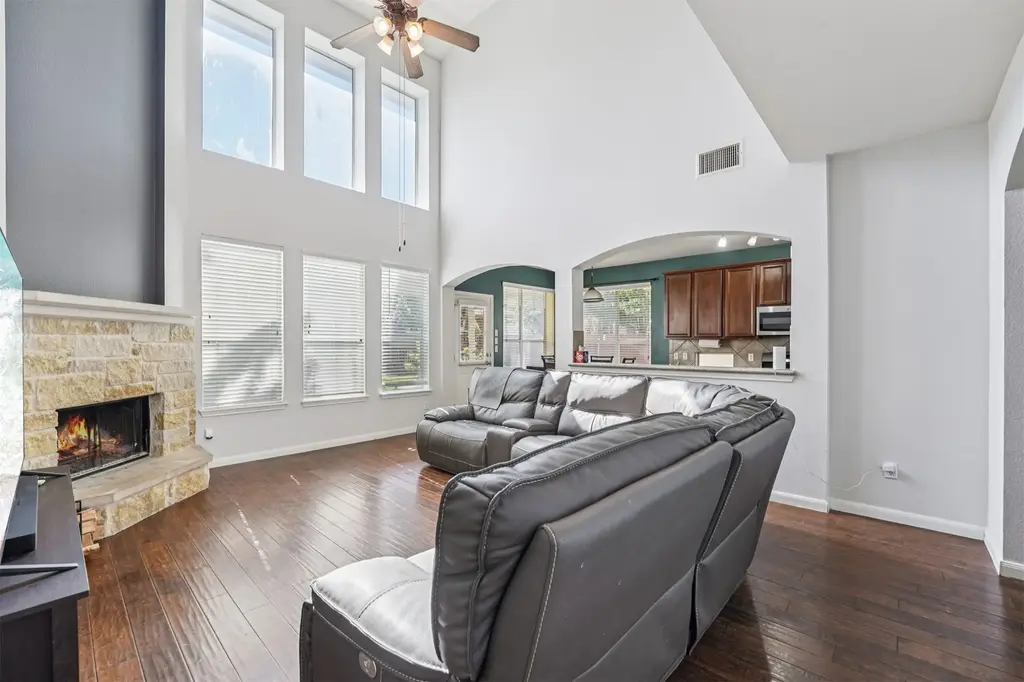 2301 Ambling Trl, Pflugerville