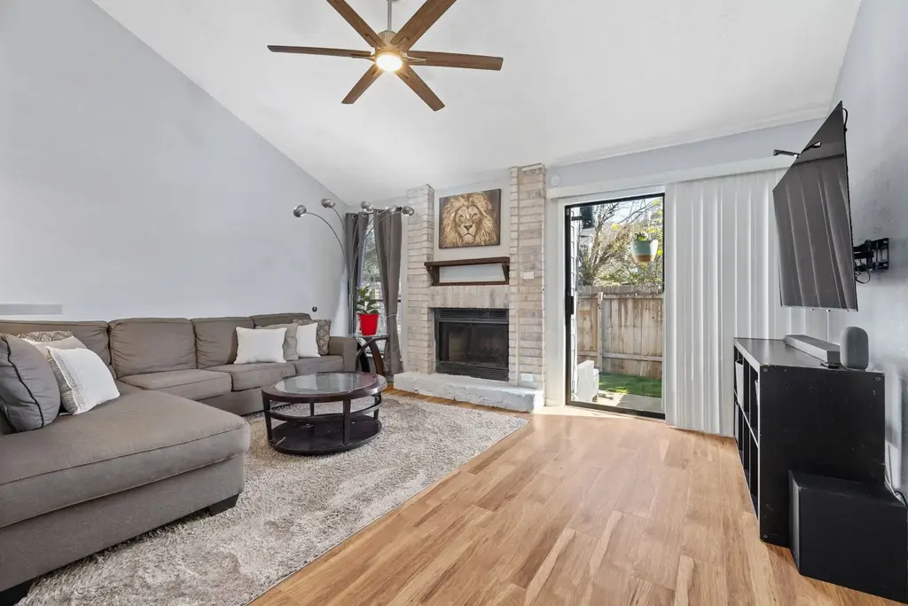 1010 W Rundberg Ln W 13, Austin