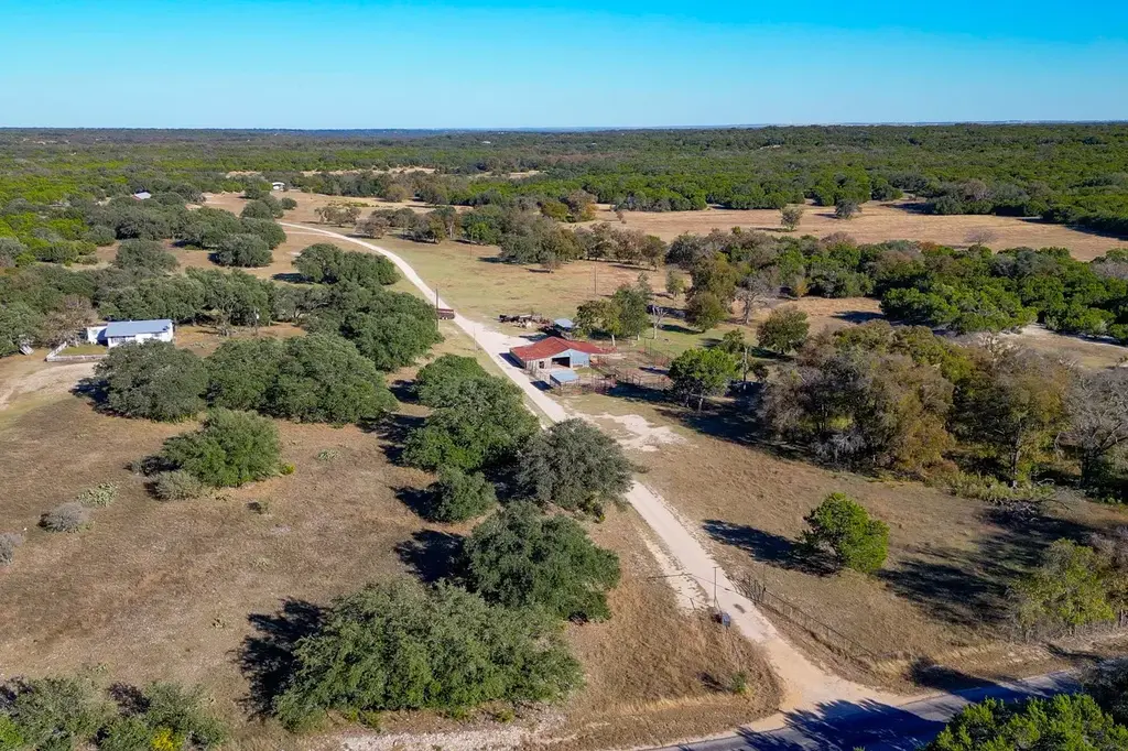 20949 Firefly Rd, Salado