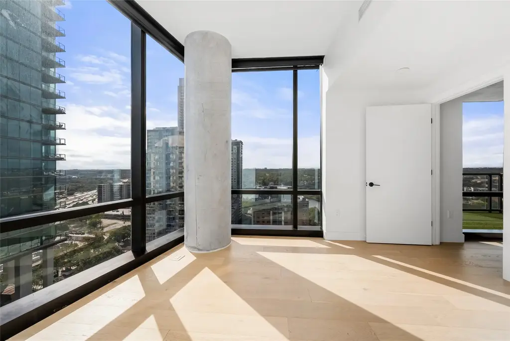 70 Rainey St 1701, Austin