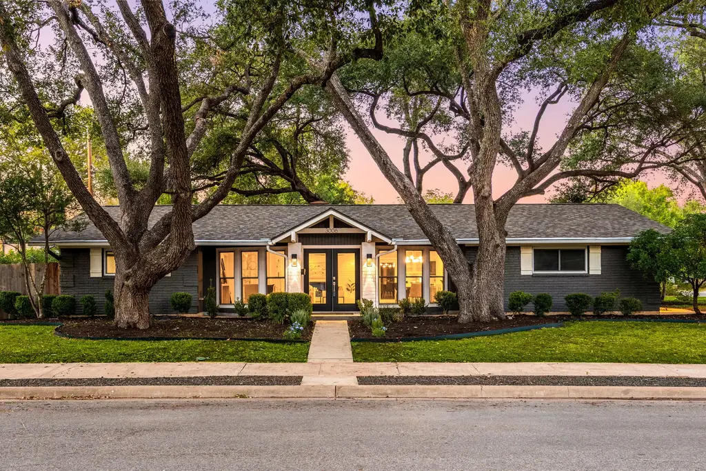 3006 Carlisle Dr, Austin
