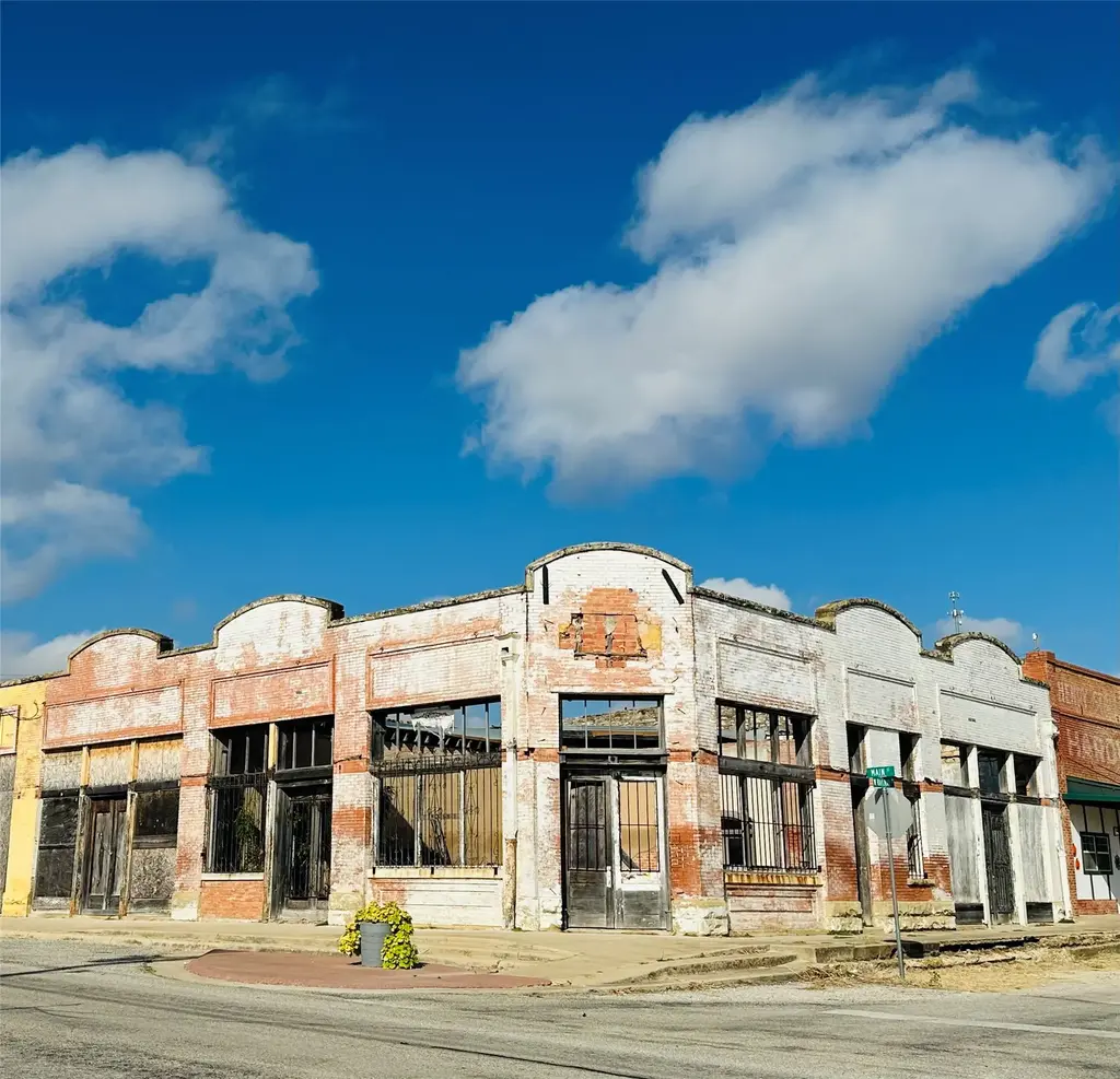 0 Main St, Lometa