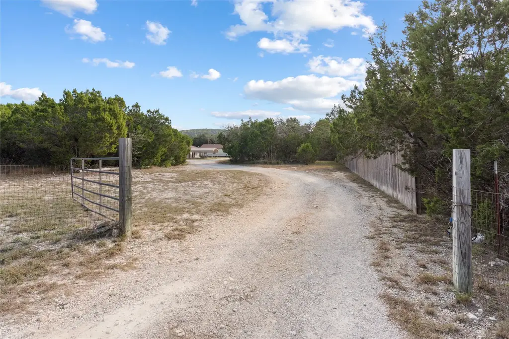 13715 Pecan Holw, Leander