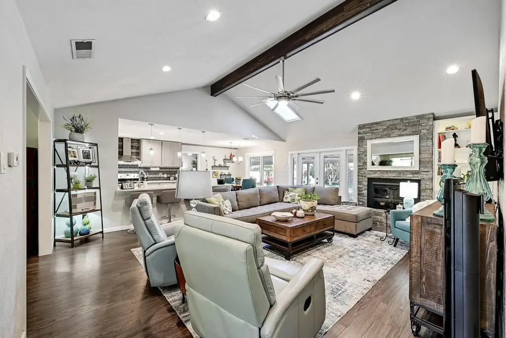 1501 Bluff Dr, Round Rock
