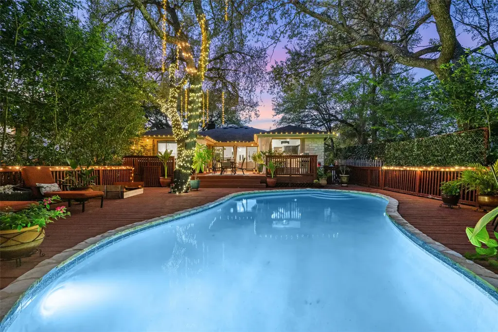 106 Sailmaster St, Lakeway