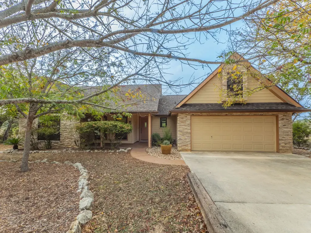 25 Ranch View Trl, Wimberley