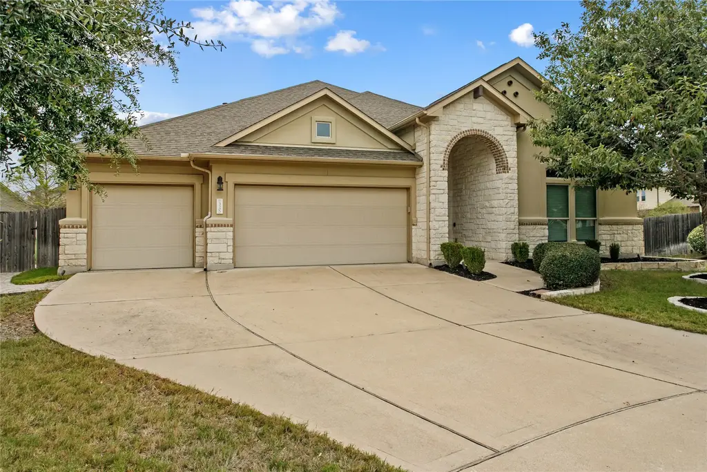 3300 Kestrel Lore Ct, Pflugerville