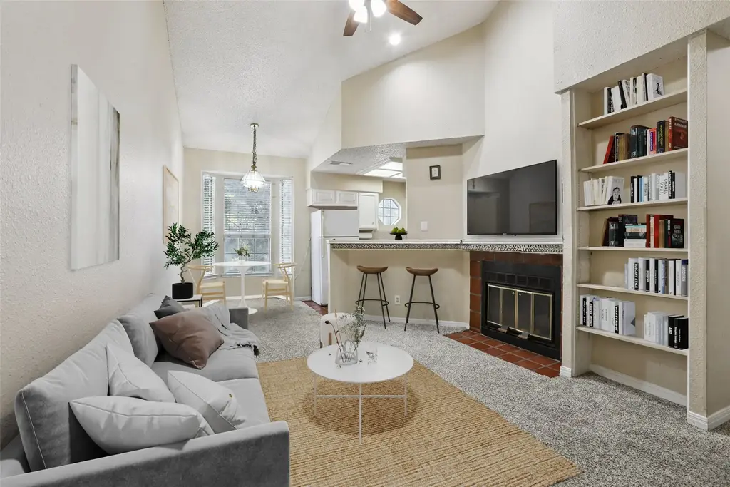 3111 Tom Green St 303, Austin