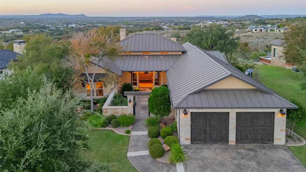 106 Kelley Ln, Horseshoe Bay