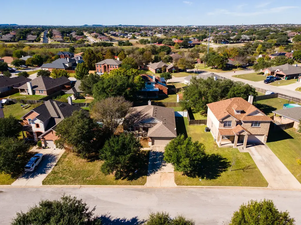 404 Chieftain Trl, Harker Heights