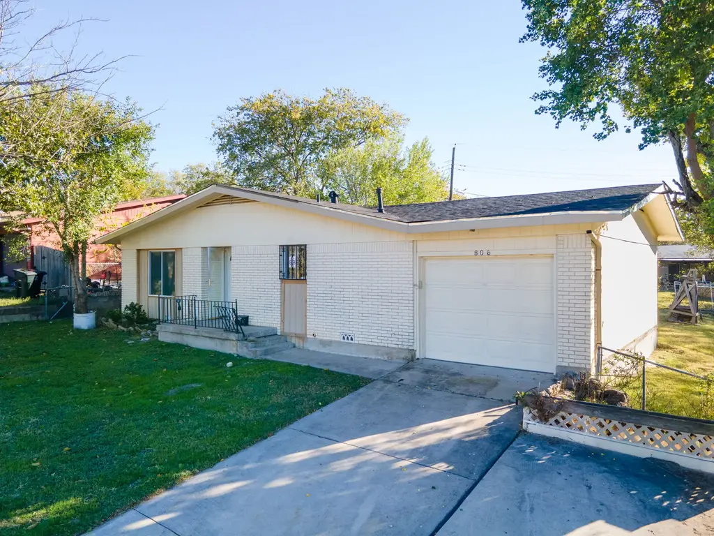 806 W Bryce Ave, Killeen