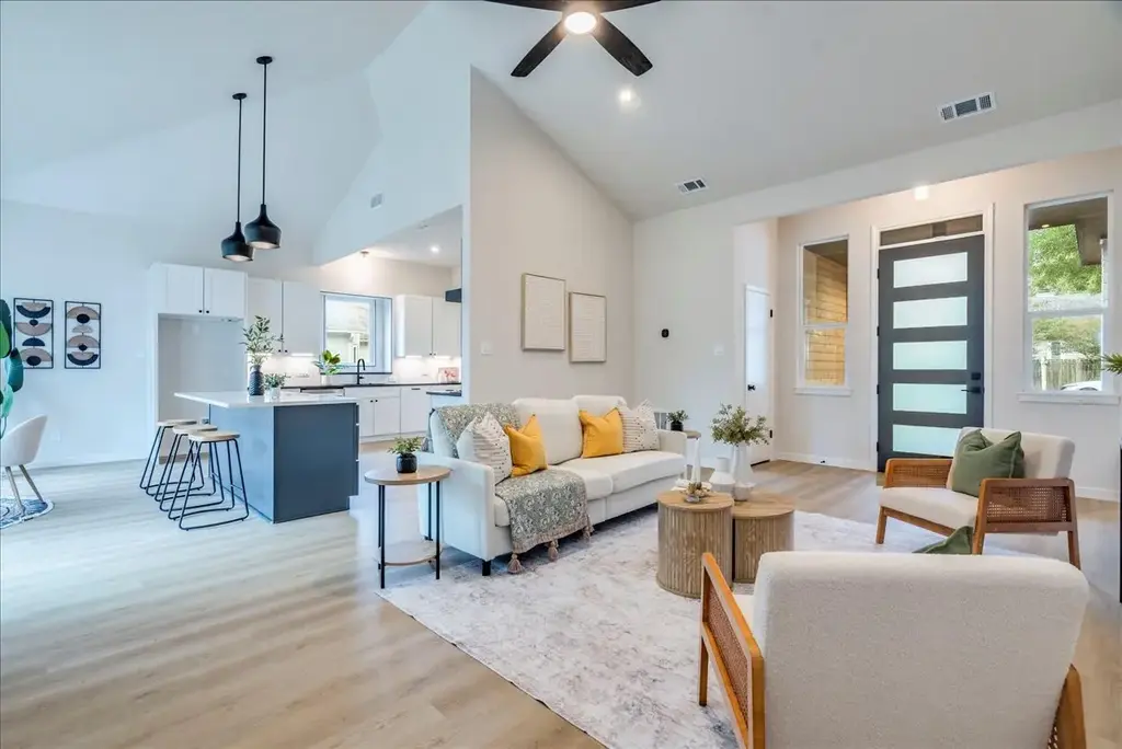 8308 Foxhound Trl, Austin