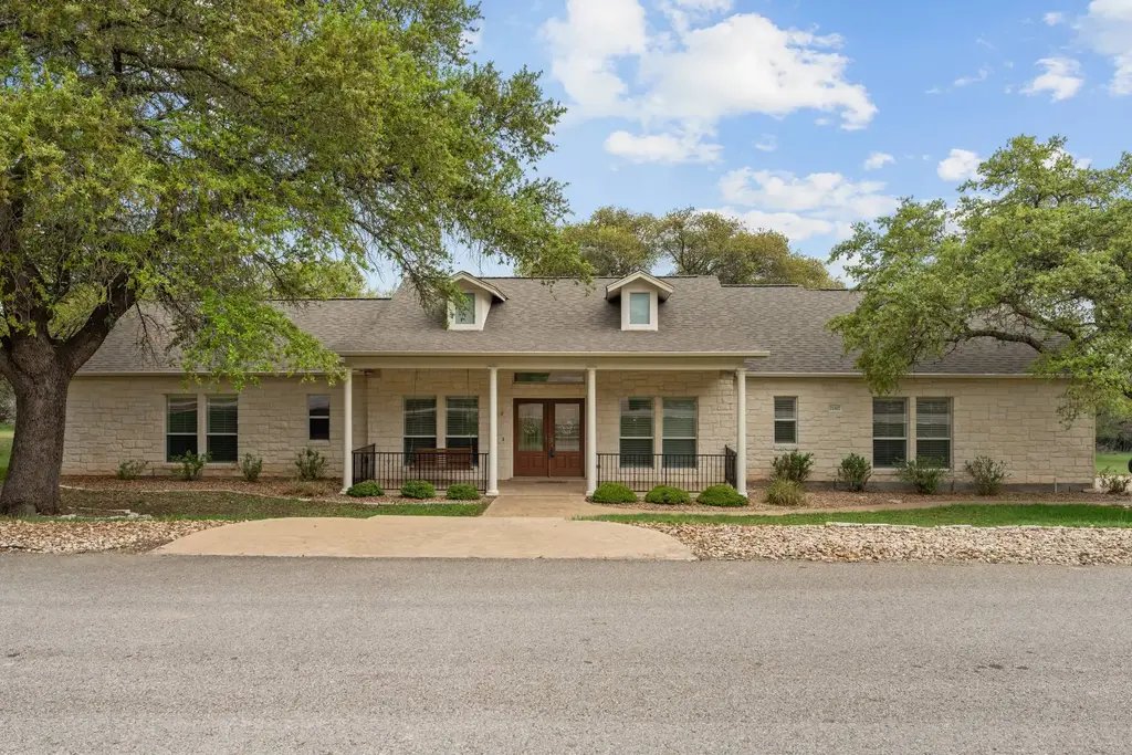 21507 Lakefront Dr, Lago Vista
