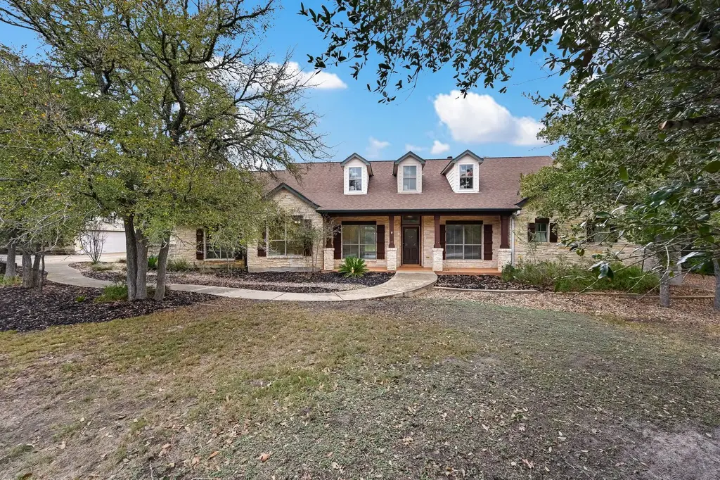 136 Sam Houston Dr, Bastrop