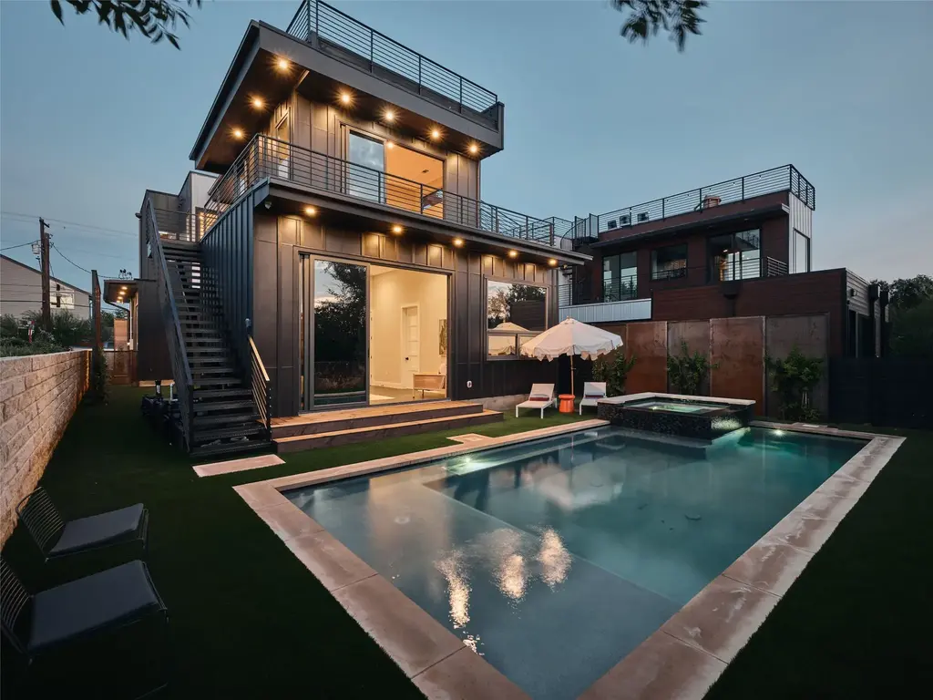 412 Kemp St, Austin