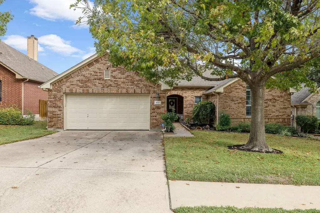 3836 Harvey Penick Dr, Round Rock