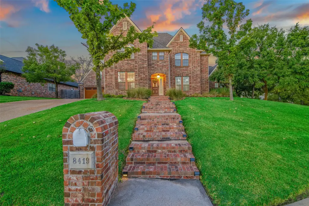 8419 Wildewood Cir, College Station