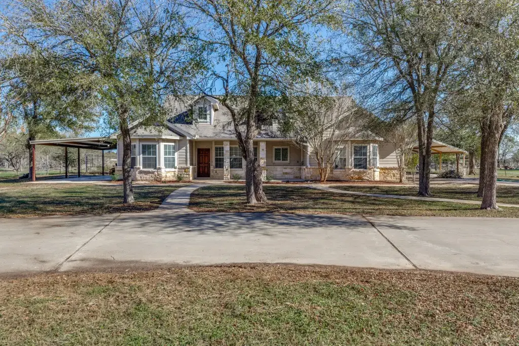 125 Heritage Oaks Dr, Cedar Creek