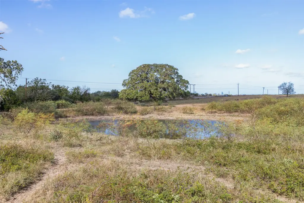 Tbd Us Hwy 77, Hallettsville