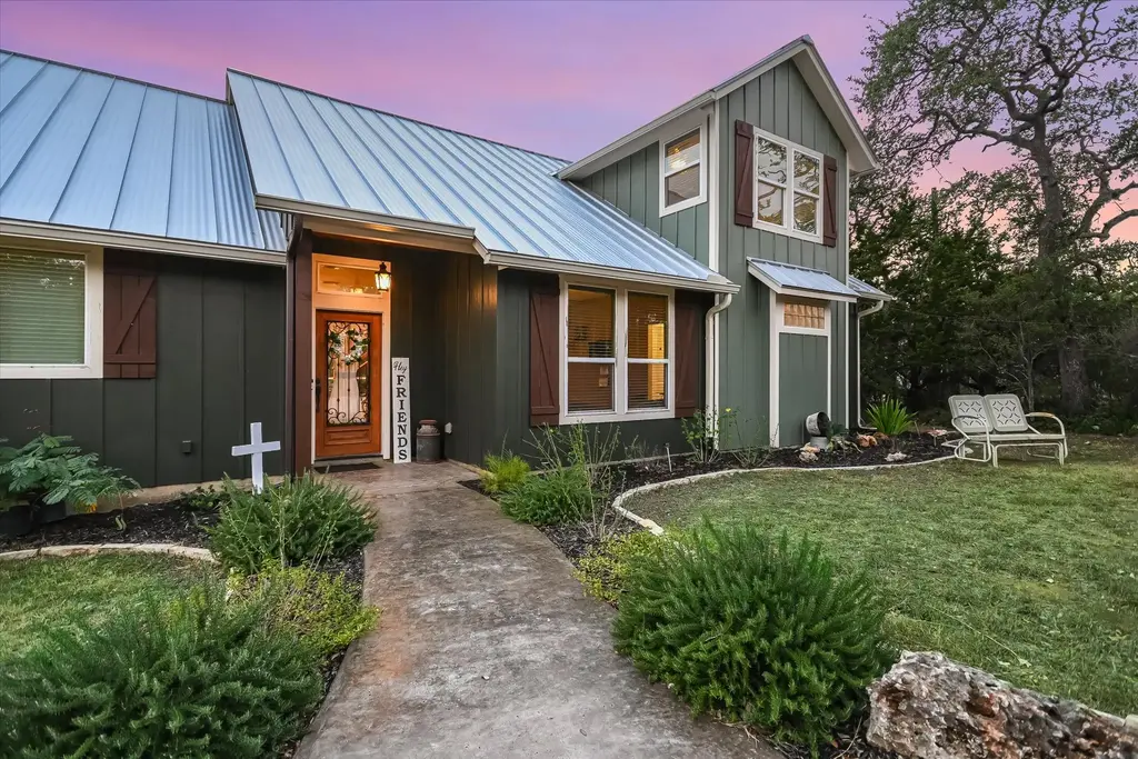 8305 Ozark Dr, San Marcos