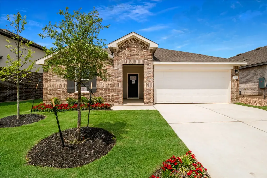 1932 Bandito Bluff Pass, Leander