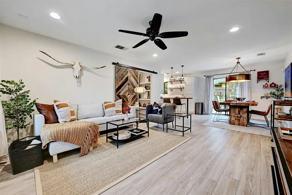 2511 Friar Tuck Ln, Austin