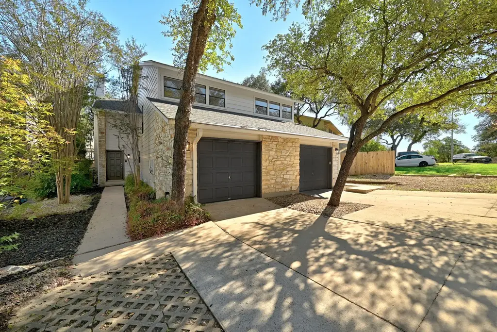 1301 Spyglass Dr, Austin