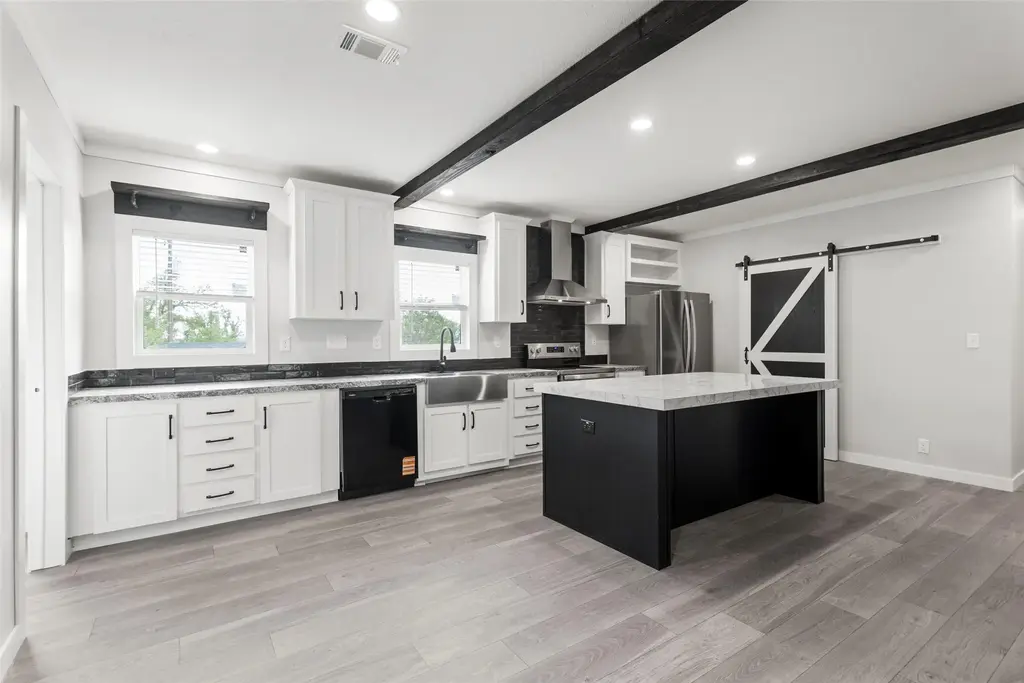 28789 Fm 963, Briggs