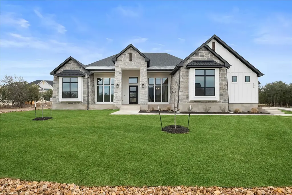 508 Vale Pond Spur, Georgetown
