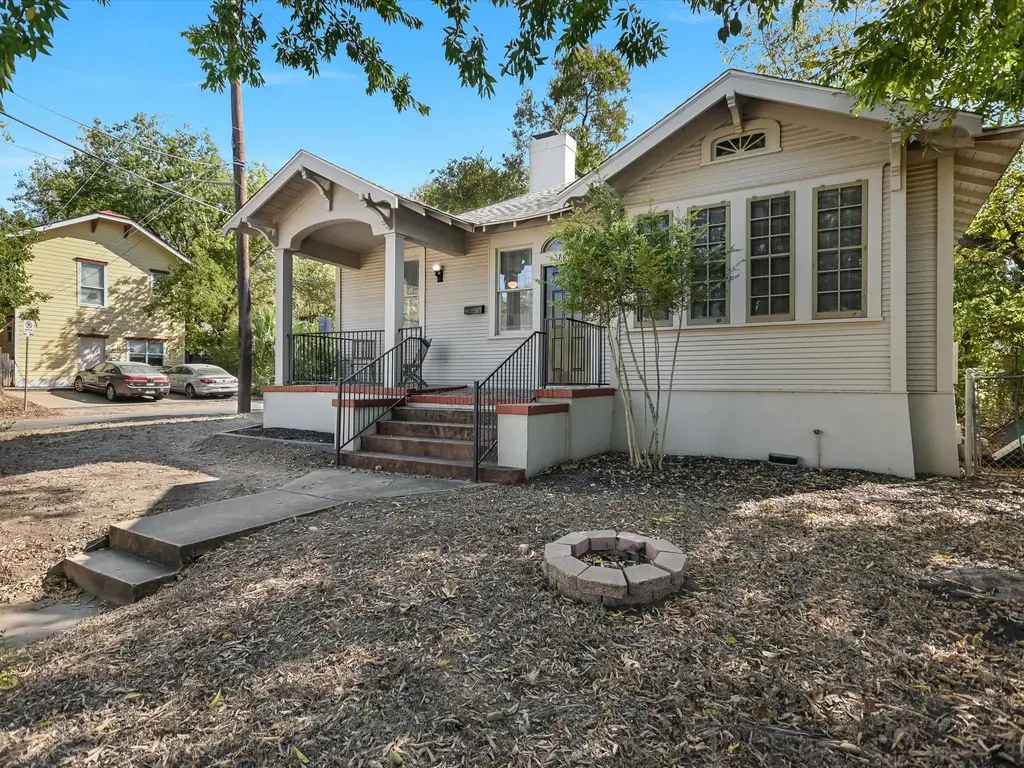 805 W 28 1/2 St A, Austin