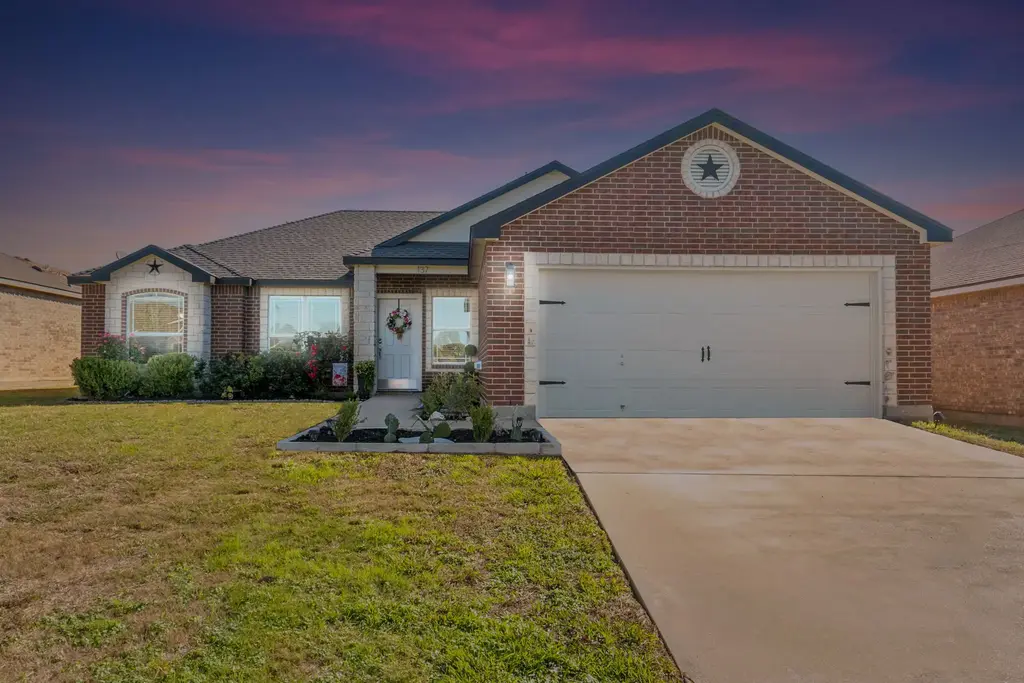 137 Lignite Dr, Jarrell