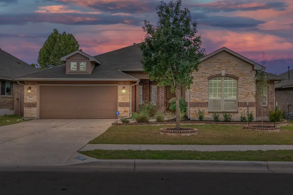 201 Loch Lomond St, Hutto