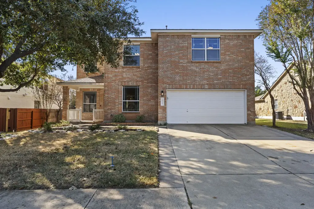 2015 Angelique Ct, Leander