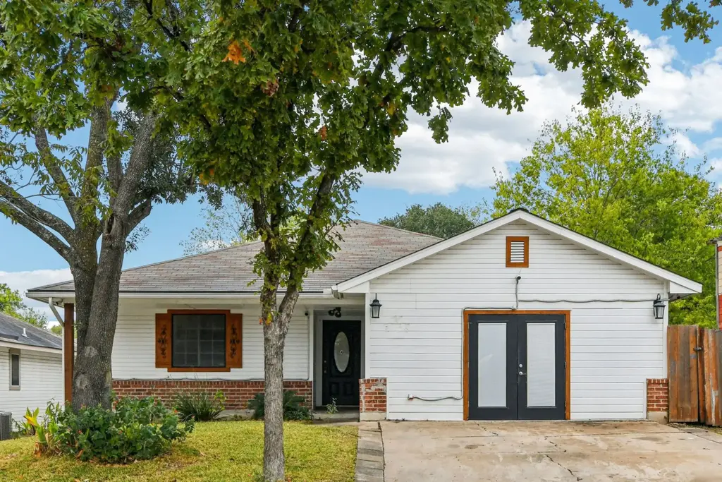 7004 Colony Loop Dr, Austin