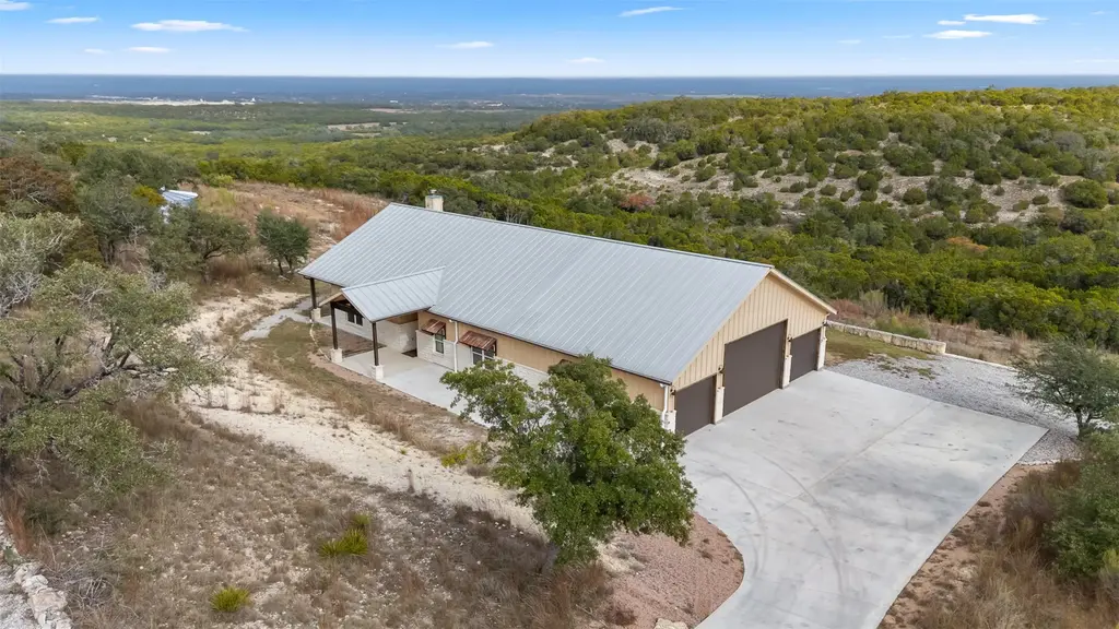 427 S Cedar Mountain Dr, Marble Falls
