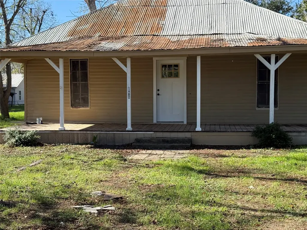 1402 Fayette St, Bastrop