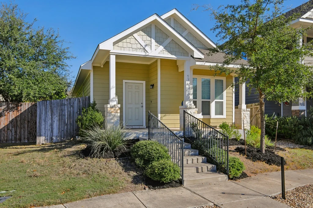 174 Friendship Oak Dr, San Marcos