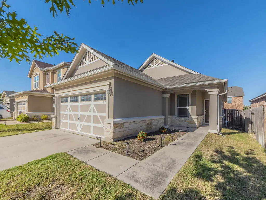 109 Holstein St 107, Hutto