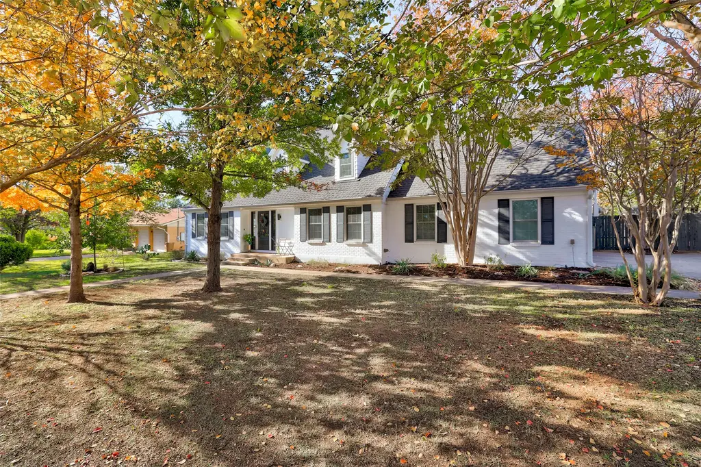 107 Shady Oak Dr, Georgetown
