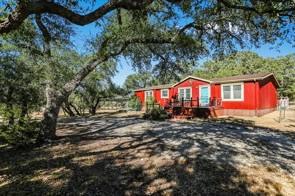5300 Fischer Store Rd, Wimberley