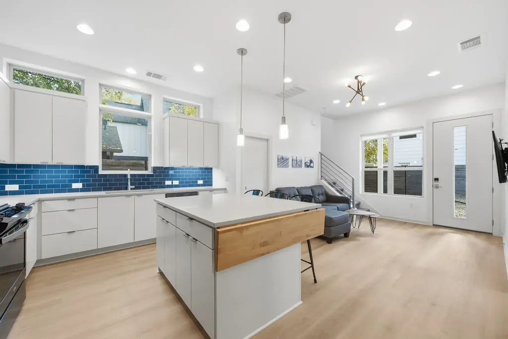 2811 Garwood Unit B St B, Austin