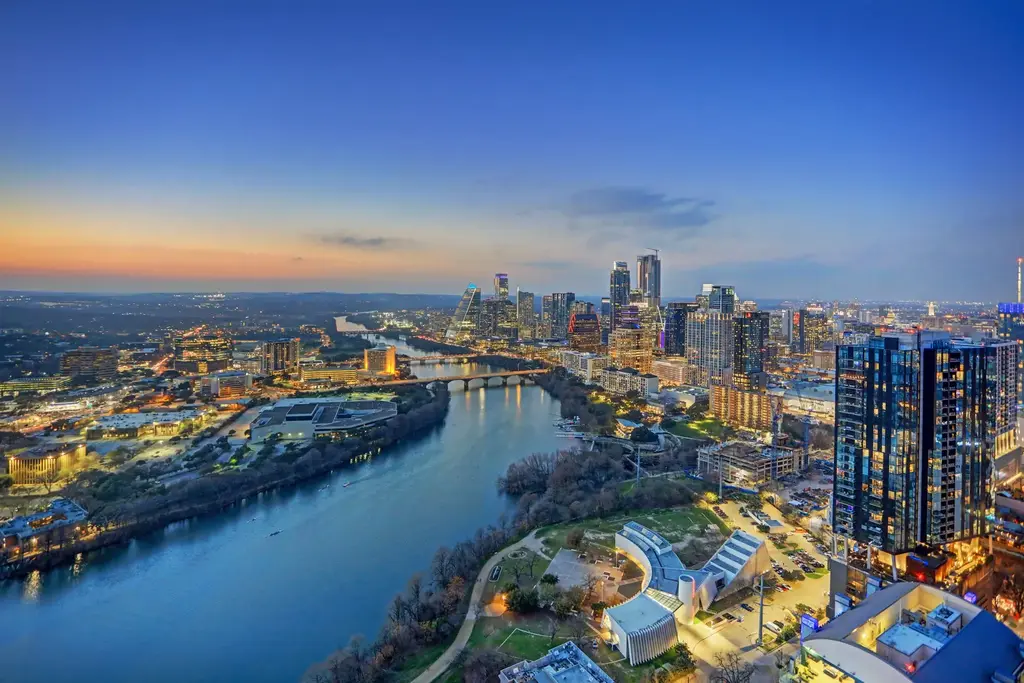44 East Ave 4203, Austin