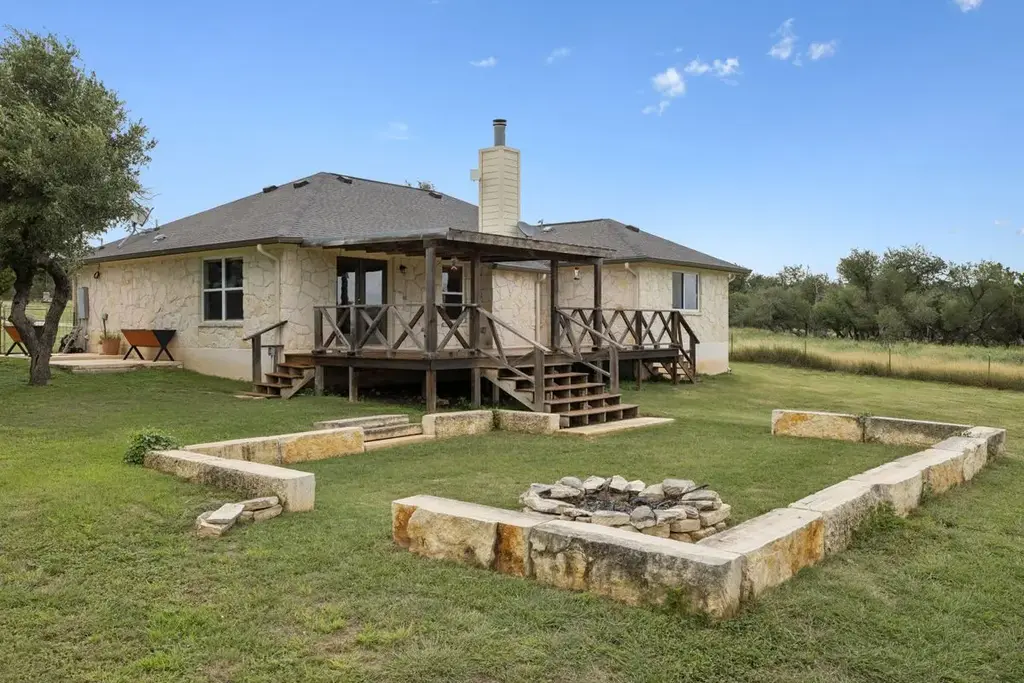 275 Starview Rd, Fredericksburg