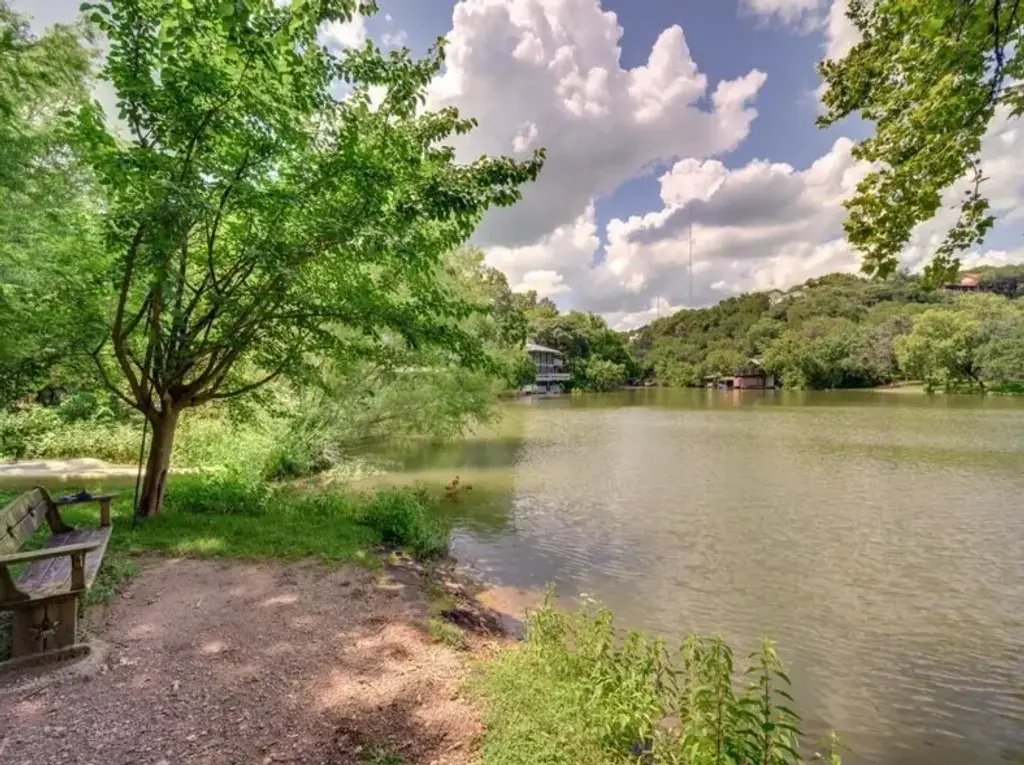 3 Hull Cir, Austin
